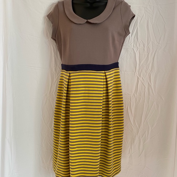 Two-Tone Midi Dress with Stripes - Picture 9 of 15